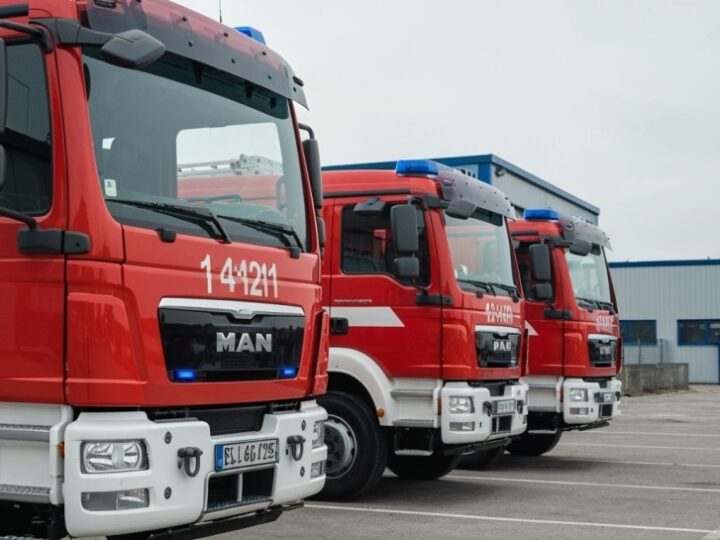 Strażacy wspólnie uczcili pamięć zmarłych kolegów na Powązkach