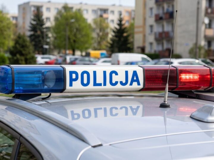 Zatrzymani poszukiwani: Nowodworska policja w akcji!