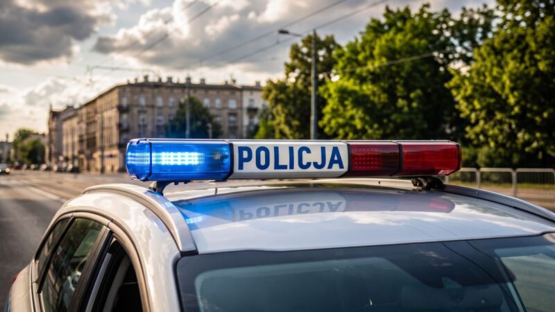 Jesienna jazda: jak uniknąć niebezpieczeństw na śliskich drogach