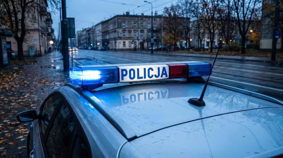 Skuteczna interwencja policji ratuje ofiarę przemocy domowej na Starych Bielanach