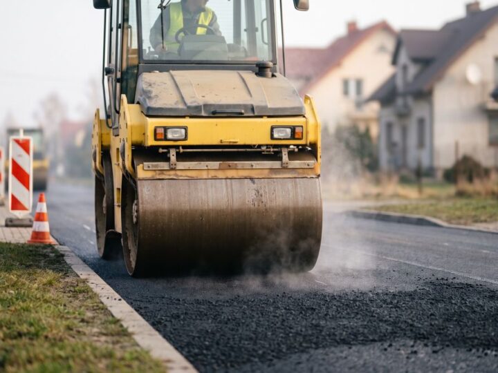Utrudnienia na ul. Kadrowej: Co muszą wiedzieć kierowcy i rodzice?