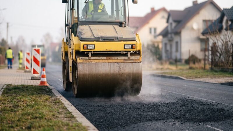 Utrudnienia na ul. Kadrowej: Co muszą wiedzieć kierowcy i rodzice?